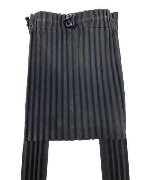 HOMME PLISSE ISSEY MIYAKE（オム プリッセ イッセイ ミヤケ）HOMME PLISSE ISSEY MIYAKE (オム プリッセ イッセイ ミヤケ) POCKET プリーツ ショルダーバッグ ブラックの古着・服飾アイテム
