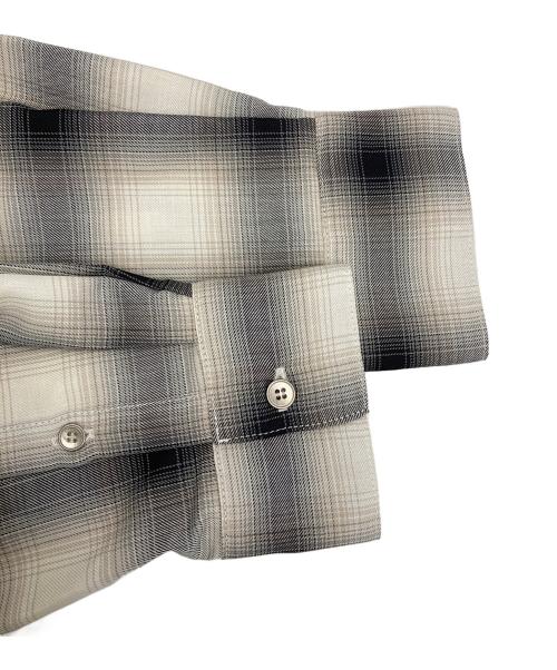 Spick and Span（スピック＆スパン）Spick and Span (スピック＆スパン) メタルボタンTRチェックルーズシャツ グレー サイズ:FREEの古着・服飾アイテム