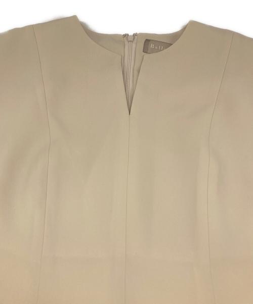 BALLSEY（ボールジィ）BALLSEY (ボールジィ) スティフダブルクロス バレルシルエットワンピース アイボリー サイズ:34の古着・服飾アイテム