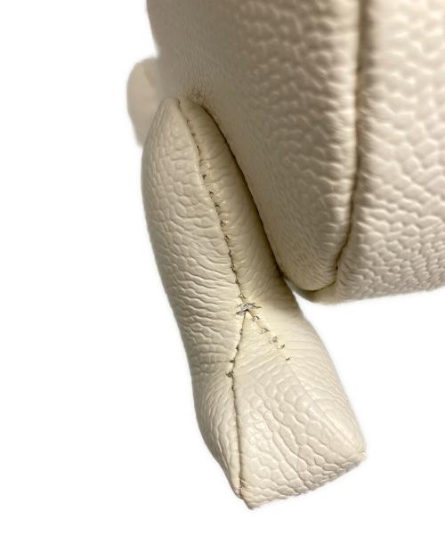 Thom Browne（トムブラウン）Thom Browne (トムブラウン) Hector レザーショルダーバッグ ホワイトの古着・服飾アイテム