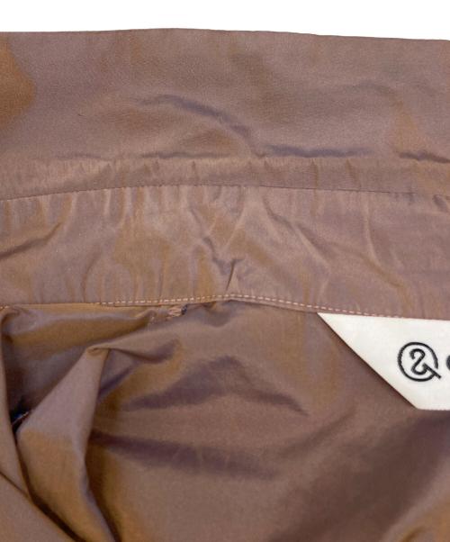 &ellecy（アンドエルシー）&ellecy (アンドエルシー) 光沢加工ボウタイシャツ ブラウン サイズ:Mの古着・服飾アイテム