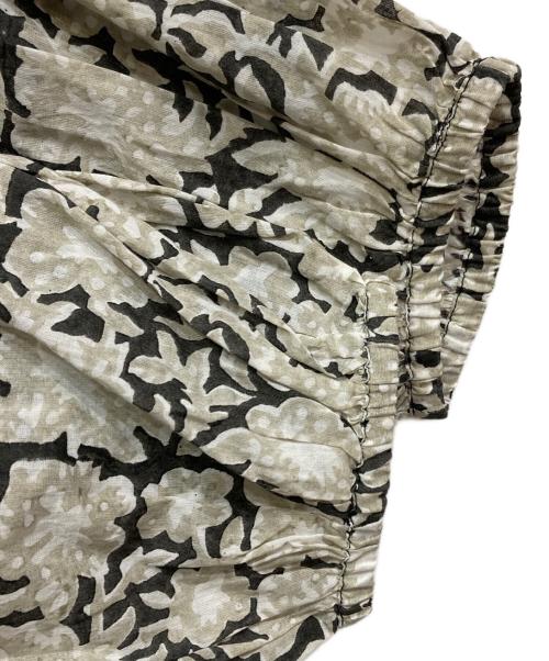 peridot by sara mallika（ペリドット バイ サラマリカ）peridot by sara mallika (ペリドット バイ サラマリカ) ブロックプリントワンピース ベージュ サイズ:表記無し（実寸参照）の古着・服飾アイテム