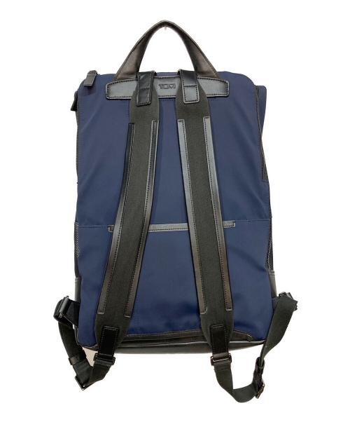 TUMI（トゥミ）TUMI (トゥミ) HARRISON Oak Roll Top Backpack ネイビーの古着・服飾アイテム