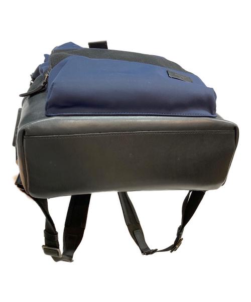 TUMI（トゥミ）TUMI (トゥミ) HARRISON Oak Roll Top Backpack ネイビーの古着・服飾アイテム