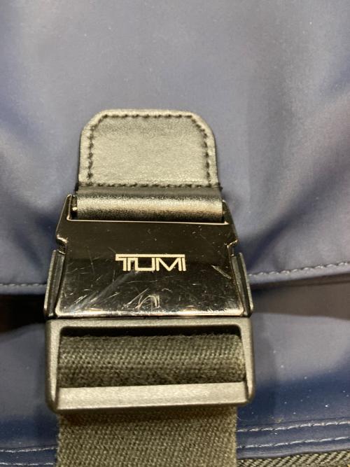 TUMI（トゥミ）TUMI (トゥミ) HARRISON Oak Roll Top Backpack ネイビーの古着・服飾アイテム