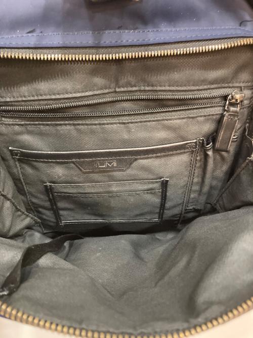TUMI（トゥミ）TUMI (トゥミ) HARRISON Oak Roll Top Backpack ネイビーの古着・服飾アイテム