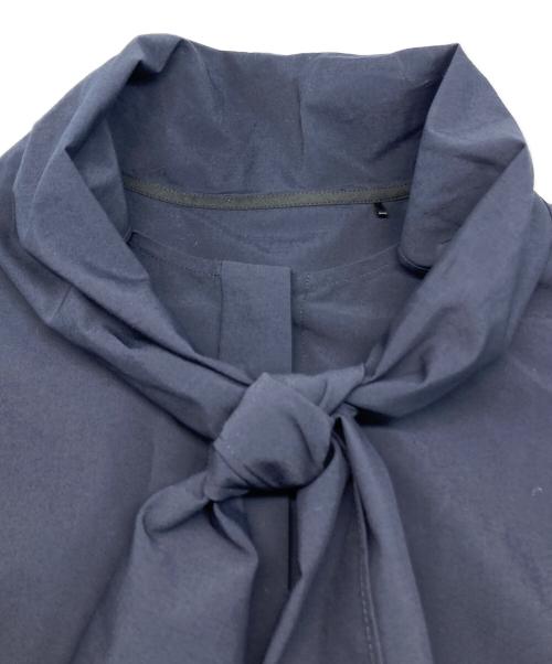 DESIGNWORKS（デザインワークス）DESIGNWORKS (デザインワークス) タイプライター ボウタイ ブラウス ネイビー サイズ:38の古着・服飾アイテム