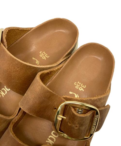 BIRKENSTOCK（ビルケンシュトック）BIRKENSTOCK (ビルケンシュトック) アリゾナ ベルトサンダル ブラウン サイズ:23の古着・服飾アイテム