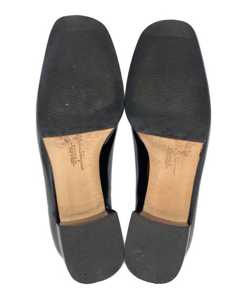 Salvatore Ferragamo（サルヴァトーレ フェラガモ）Salvatore Ferragamo (サルヴァトーレ フェラガモ) ヴァラリボンパンプス ブラック サイズ:6の古着・服飾アイテム