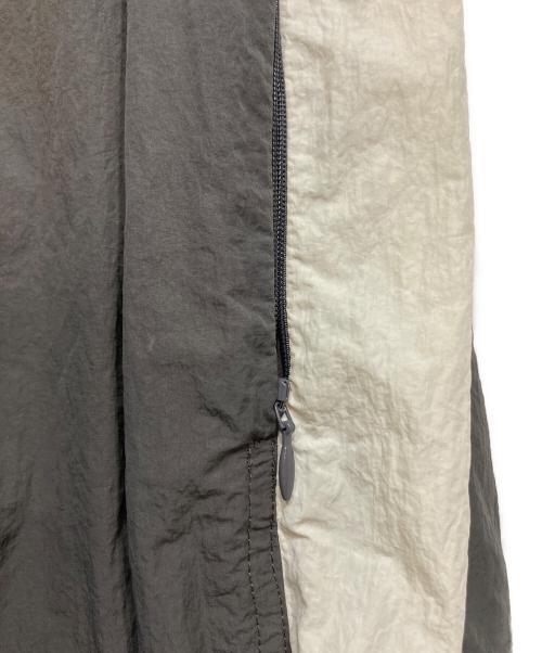 TODAYFUL（トゥデイフル）TODAYFUL (トゥデイフル) ナイロンラインパンツ グレー サイズ:36の古着・服飾アイテム