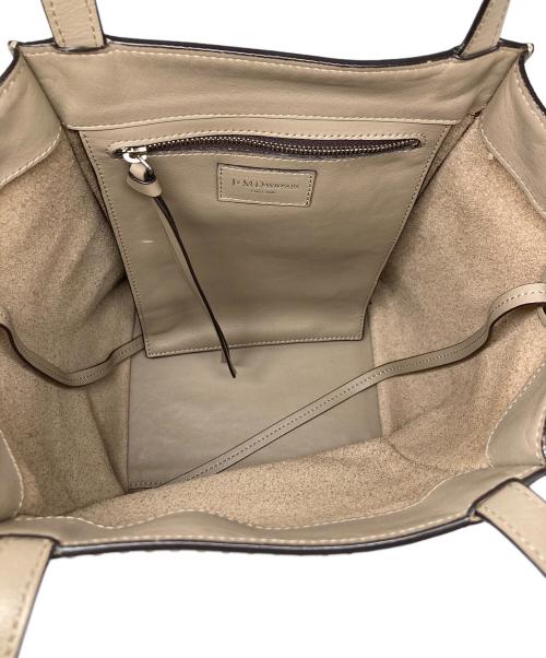 J&M DAVIDSON（ジェイ＆エム デヴィッドソン）J&M DAVIDSON (ジェイ＆エム デヴィッドソン) BELLE MINI スタッズバッグ ベージュ サイズ:サイズ詳細参照の古着・服飾アイテム