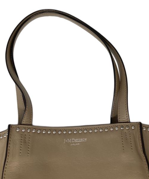 J&M DAVIDSON（ジェイ＆エム デヴィッドソン）J&M DAVIDSON (ジェイ＆エム デヴィッドソン) BELLE MINI スタッズバッグ ベージュ サイズ:サイズ詳細参照の古着・服飾アイテム