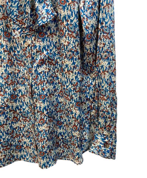 BACCA（バッカ）BACCA (バッカ) フラワーブーケプリント バンドカラーボウタイブラウス ブルー サイズ:36の古着・服飾アイテム
