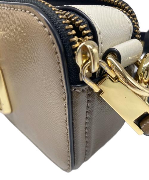 MARC JACOBS（マークジェイコブス）MARC JACOBS (マークジェイコブス) THE SNAPSHOT LEATHER CAMERA BAG サイズ:サイズ詳細参照の古着・服飾アイテム
