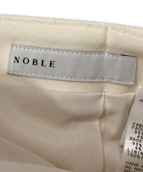 Noble（ノーブル）Noble (ノーブル) コンフォートジャージーライクタイトスカート ホワイト サイズ:38の古着・服飾アイテム