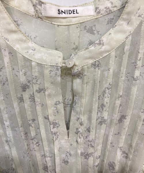 Snidel（スナイデル）Snidel (スナイデル) Sustainableフリルワンピース グリーンの古着・服飾アイテム
