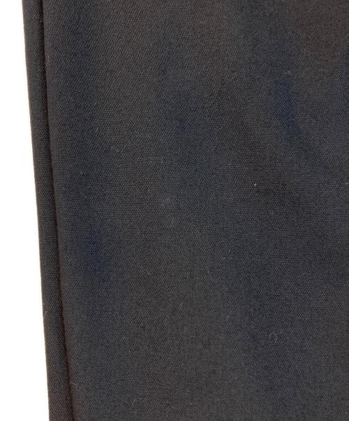ISSEY MIYAKE（イッセイミヤケ）ISSEY MIYAKE (イッセイミヤケ) 裾プリーツパンツ ブラック サイズ:3の古着・服飾アイテム