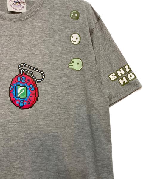 SNIDEL HOME（スナイデルホーム）SNIDEL HOME (スナイデルホーム) たまごっち (タマゴッチ) くちぱっち Tシャツ グレー サイズ:FREE 未使用品の古着・服飾アイテム