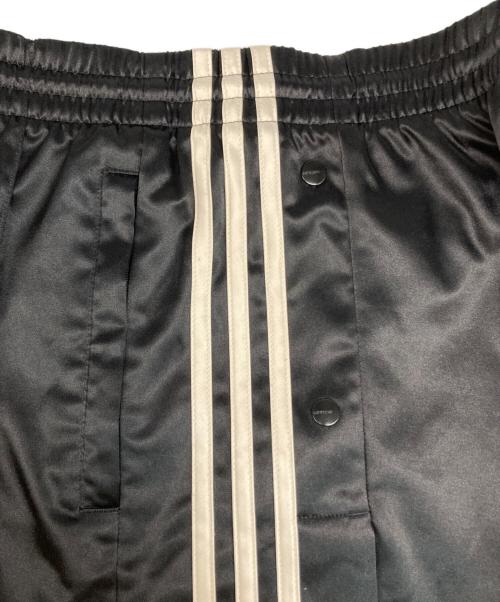 adidas（アディダス）adidas (アディダス) サテンアディブレイク パンツ ブラック サイズ:Mの古着・服飾アイテム