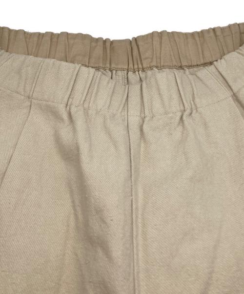 evam eva（エヴァムエヴァ）evam eva (エヴァムエヴァ) narrow pants ナロー パンツ ベージュ サイズ:1の古着・服飾アイテム