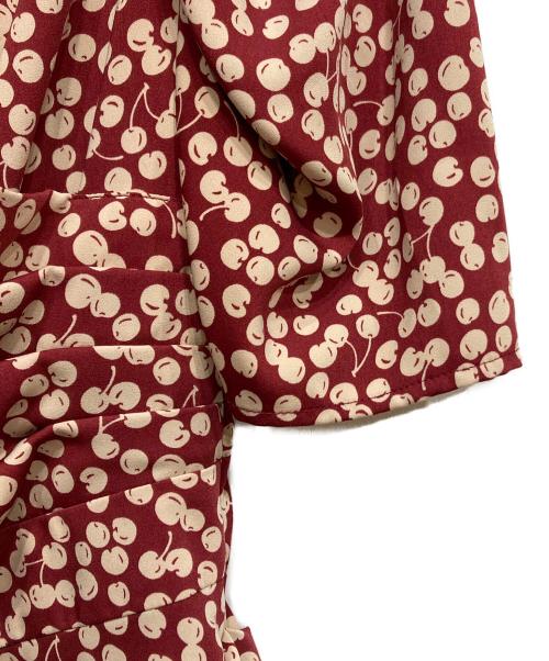 HER LIP TO（ハーリップトゥ）HER LIP TO (ハーリップトゥ) Cherry Pattern One Piece レッド サイズ:Mの古着・服飾アイテム