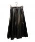 MM6 Maison Margiela（エムエムシックスメゾンマルジェラ）の古着「コーティング フェイクレザープリーツスカート」｜ブラック