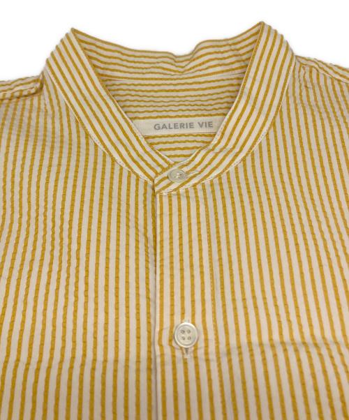 GALERIE VIE（ギャルリーヴィー）GALERIE VIE (ギャルリーヴィー) バンドカラー シャツ ホワイト×イエロー サイズ:36の古着・服飾アイテム
