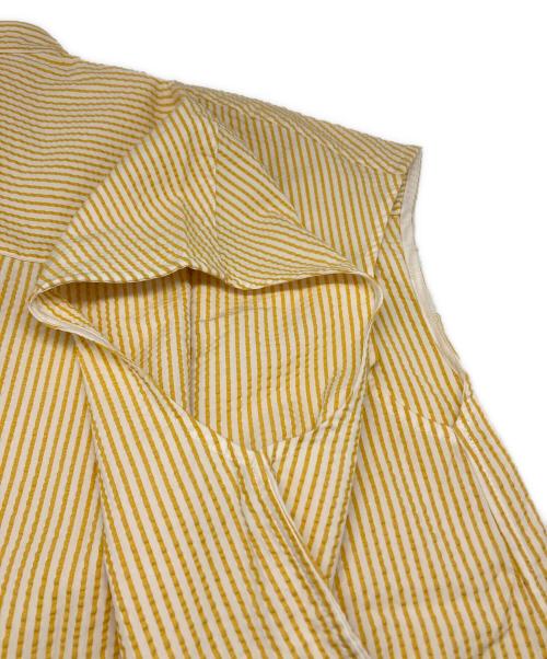 GALERIE VIE（ギャルリーヴィー）GALERIE VIE (ギャルリーヴィー) バンドカラー シャツ ホワイト×イエロー サイズ:36の古着・服飾アイテム
