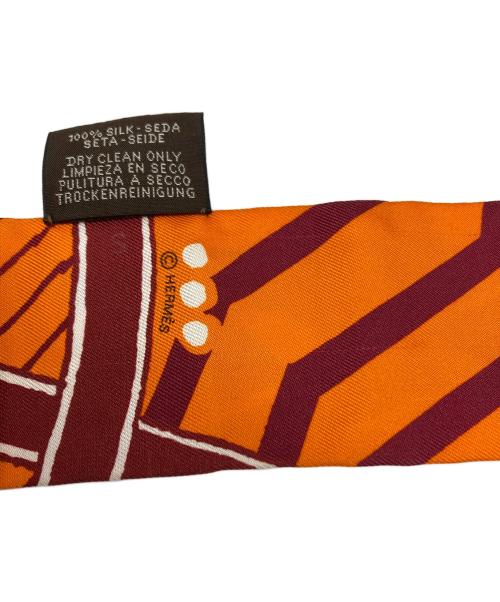 HERMES（エルメス）HERMES (エルメス) ツイリーシルクスカーフ グリーン×オレンジの古着・服飾アイテム