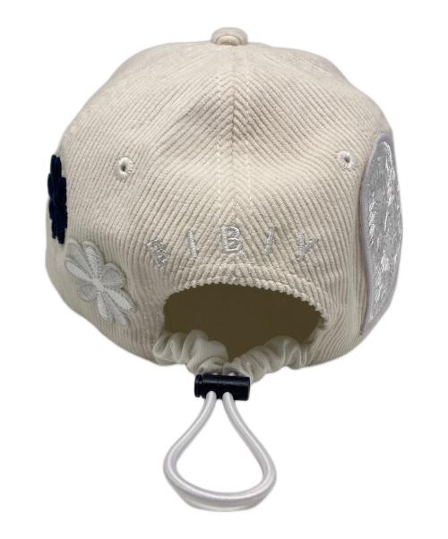 Bibiy.（ビビィ）Bibiy. (ビビィ) B. CLUB CAP ホワイトの古着・服飾アイテム
