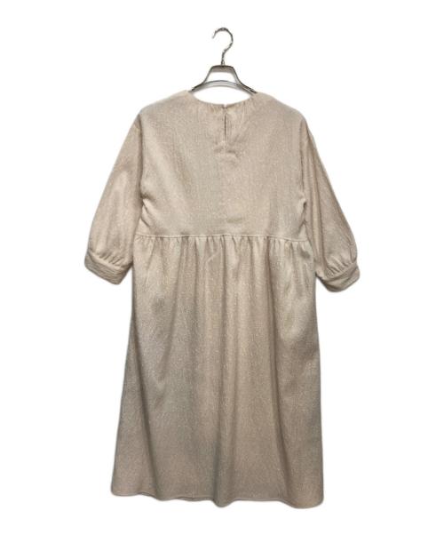 BEARDSLEY（ビアズリー）BEARDSLEY (ビアズリー) フクレジャガード ワンピース アイボリー サイズ:Fの古着・服飾アイテム