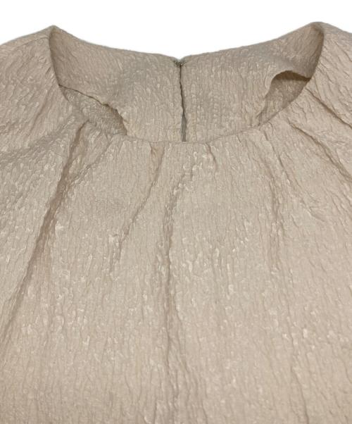 BEARDSLEY（ビアズリー）BEARDSLEY (ビアズリー) フクレジャガード ワンピース アイボリー サイズ:Fの古着・服飾アイテム