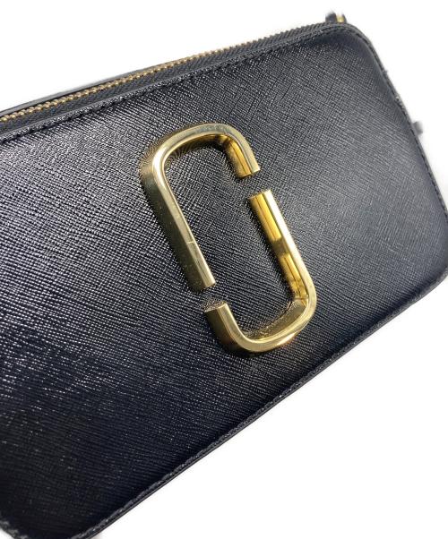 MARC JACOBS（マークジェイコブス）MARC JACOBS (マークジェイコブス) ザ スナップショット ブラック×レッドの古着・服飾アイテム