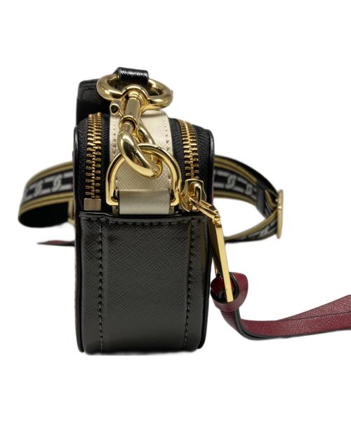 MARC JACOBS（マークジェイコブス）MARC JACOBS (マークジェイコブス) ザ スナップショット レッド×グレーの古着・服飾アイテム