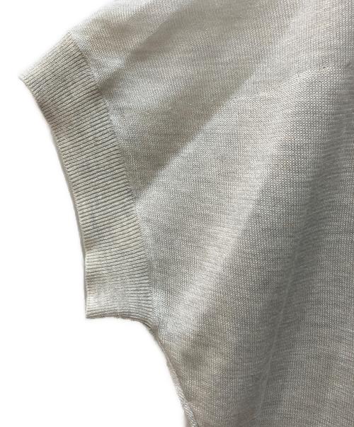 23区（ニジュウサンク）23区 (ニジュウサンク) シャイニーシアー ドルマン ニット ベージュ サイズ:38の古着・服飾アイテム