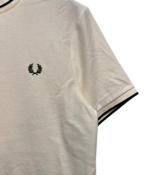 FRED PERRY（フレッドペリー）FRED PERRY (フレッドペリー) TRIM DETAIL CREPE PIQUE TEE アイボリー サイズ:Ｍの古着・服飾アイテム