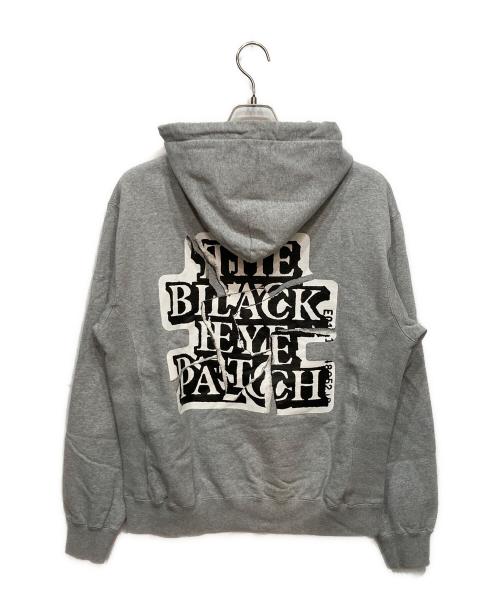 BlackEyePatch（ブラックアイパッチ）BlackEyePatch (ブラックアイパッチ) Torn OG Label Hoodie グレー サイズ:Mの古着・服飾アイテム