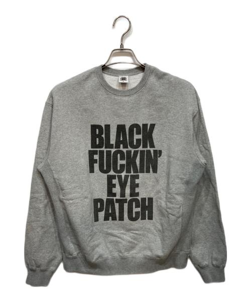 BlackEyePatch（ブラックアイパッチ）BlackEyePatch (ブラックアイパッチ) クルーネックスウェット グレー サイズ:Mの古着・服飾アイテム