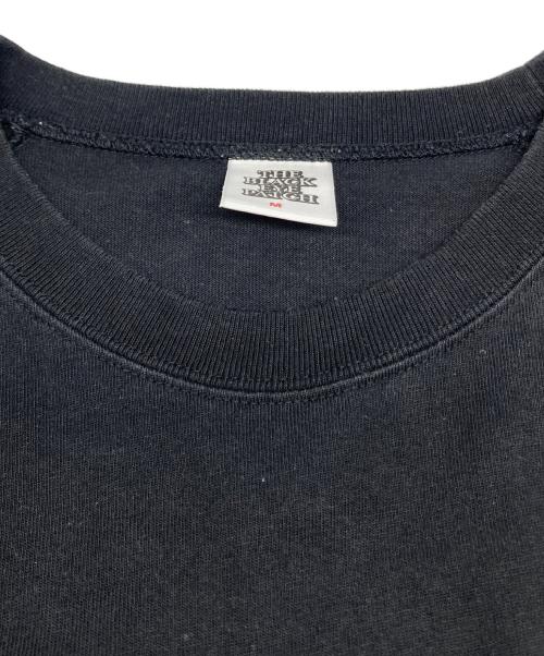 BlackEyePatch（ブラックアイパッチ）BlackEyePatch (ブラックアイパッチ) Kanji Taped Tee ブラック サイズ:Mの古着・服飾アイテム