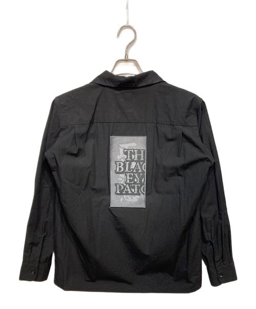 BlackEyePatch（ブラックアイパッチ）BlackEyePatch (ブラックアイパッチ) HWC LABEL EMBROIDERED OPEN COLLER SHIRT ブラック サイズ:Sの古着・服飾アイテム
