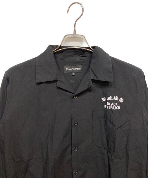 BlackEyePatch（ブラックアイパッチ）BlackEyePatch (ブラックアイパッチ) HWC LABEL EMBROIDERED OPEN COLLER SHIRT ブラック サイズ:Sの古着・服飾アイテム
