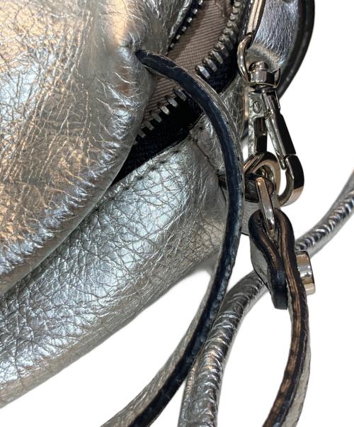 GIANNI CHIARINI（ジャンニ キアリーニ）GIANNI CHIARINI (ジャンニ キアリーニ) アリファS ショルダーバッグ シルバーの古着・服飾アイテム