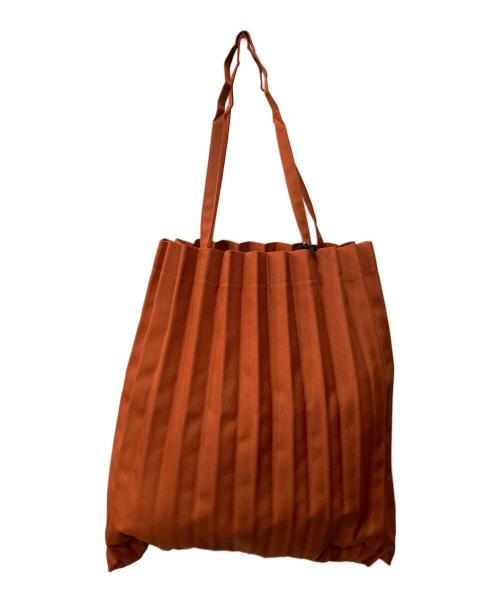 me ISSEY MIYAKE（ミーイッセイ ミヤケ）me ISSEY MIYAKE (ミーイッセイ ミヤケ) TRUNK PLEATS BAG/トランクプリーツバッグ ブラウン 未使用品の古着・服飾アイテム