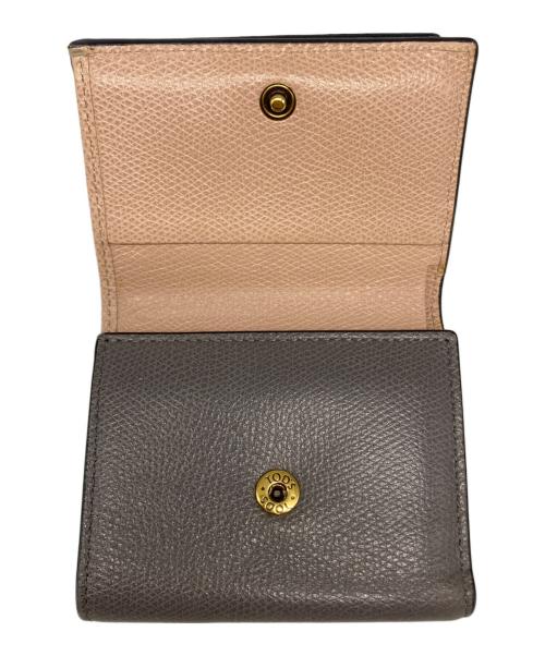 TOD'S（トッズ）TOD'S (トッズ) 3つ折り財布 グレーの古着・服飾アイテム