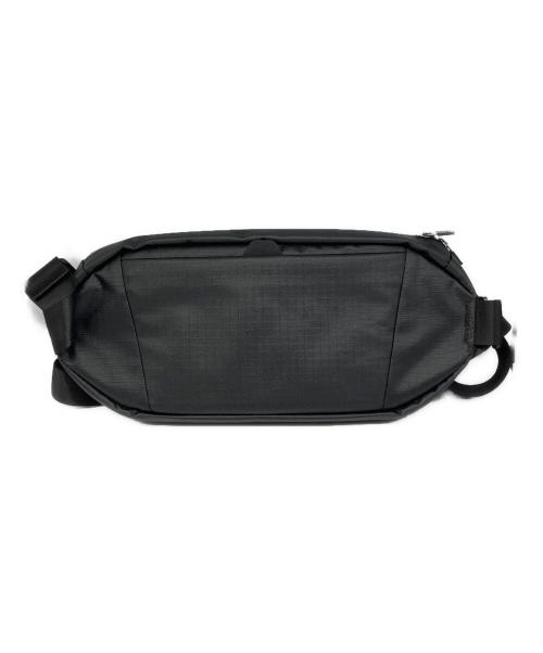RE:FORM（リフォーム）RE:FORM (リフォーム) XB:01 CROSSBODY 3L ブラックの古着・服飾アイテム