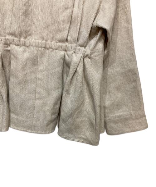 martinique（マルティニーク）martinique (マルティニーク) ソフトリネン タックジャケット ベージュ サイズ:FREEの古着・服飾アイテム