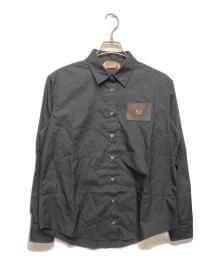 N°21 numero ventuno（ヌメロヴェントゥーノ）の古着「ロゴパッチ レギュラーシャツ」｜ブラック