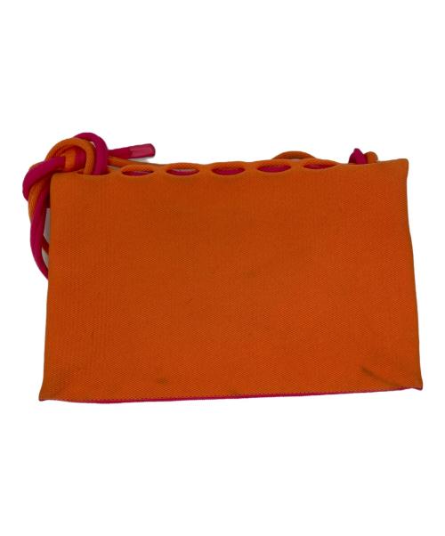 GOOD GOODS ISSEY MIYAKE（グッドグッズ イッセイミヤケ）GOOD GOODS ISSEY MIYAKE (グッドグッズ イッセイミヤケ) MOKKO FLAP POUCH オレンジの古着・服飾アイテム