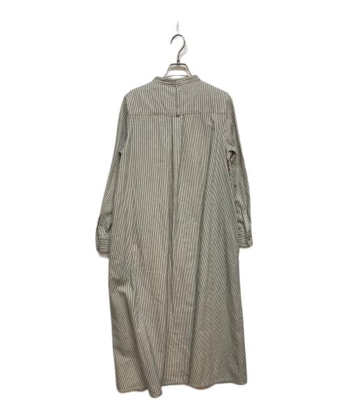 GRANDMA MAMA DAUGHTER（グランマママドーター）GRANDMA MAMA DAUGHTER (グランマママドーター) ヒッコリーバンドカラーシャツワンピース ホワイトの古着・服飾アイテム