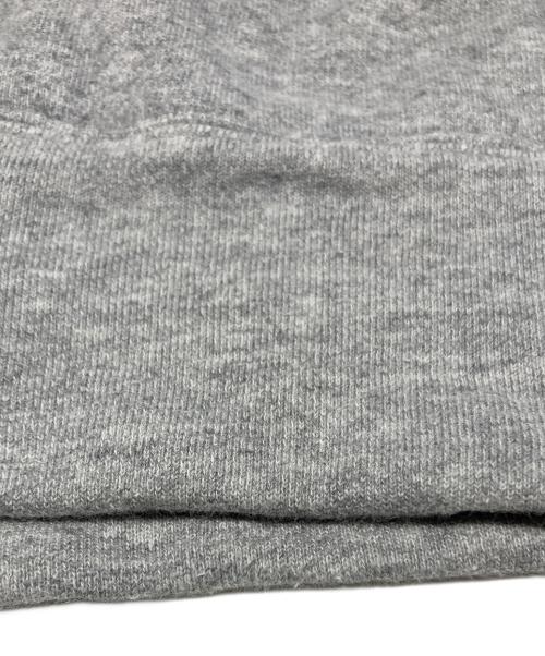 PLAY COMME des GARCONS（プレイコムデギャルソン）PLAY COMME des GARCONS (プレイコムデギャルソン) ハートワッペンジップパーカー グレー サイズ:Mの古着・服飾アイテム